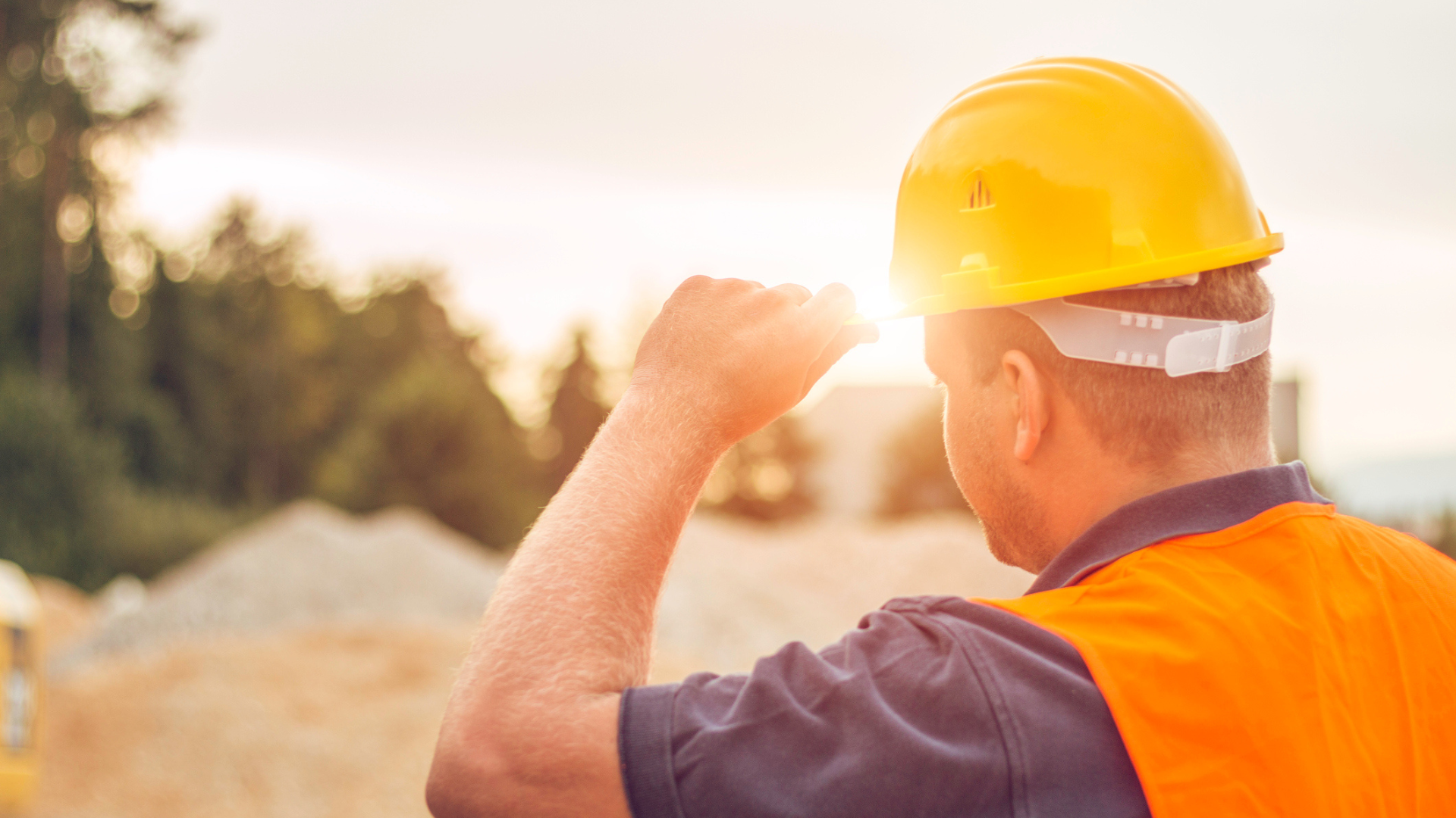 Man in hard hat - Workers Comp Physical Therapy